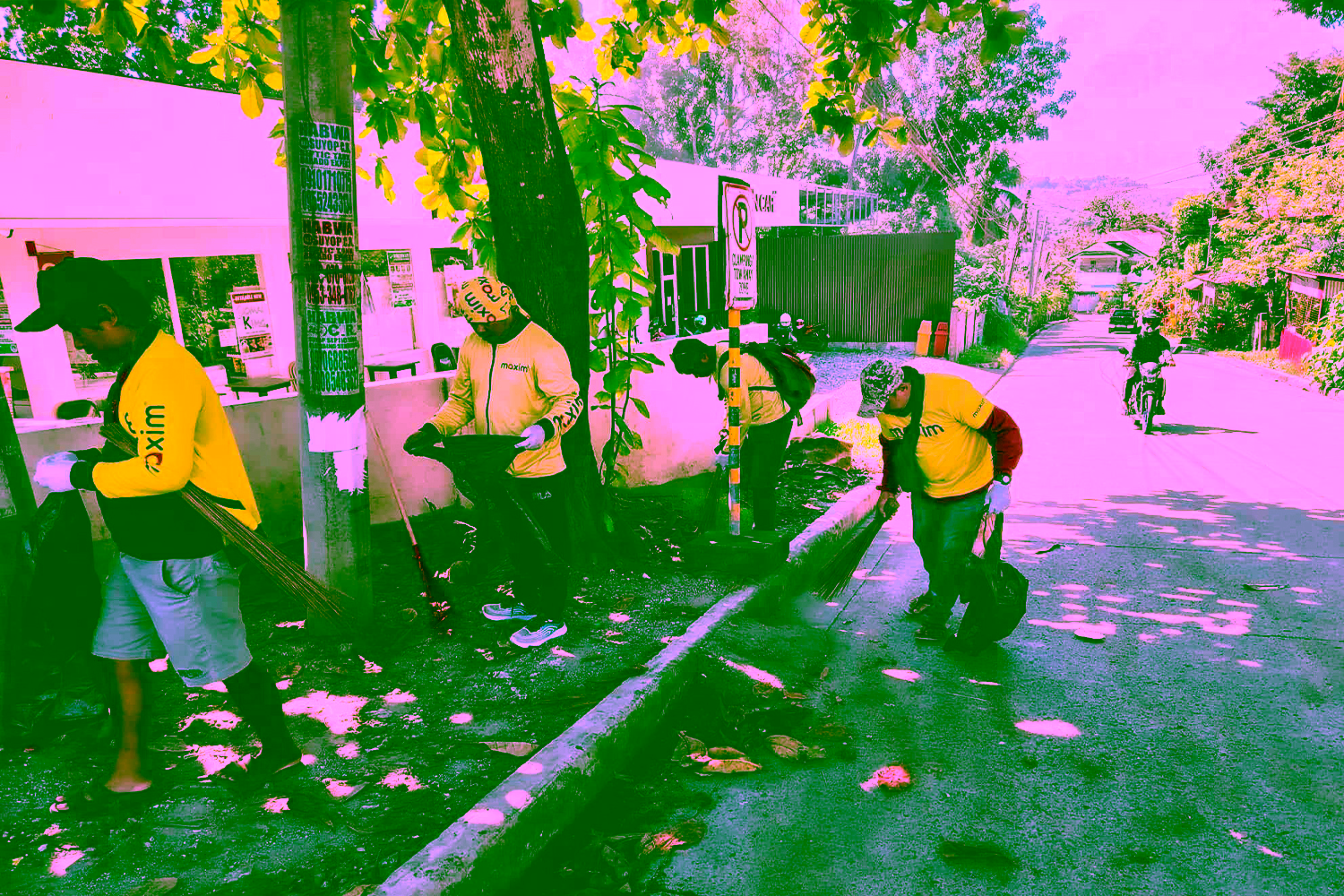 Maxim Rides & Food Delivery Leads Back-to-Back Clean-Up Missions in Tagbilaran City